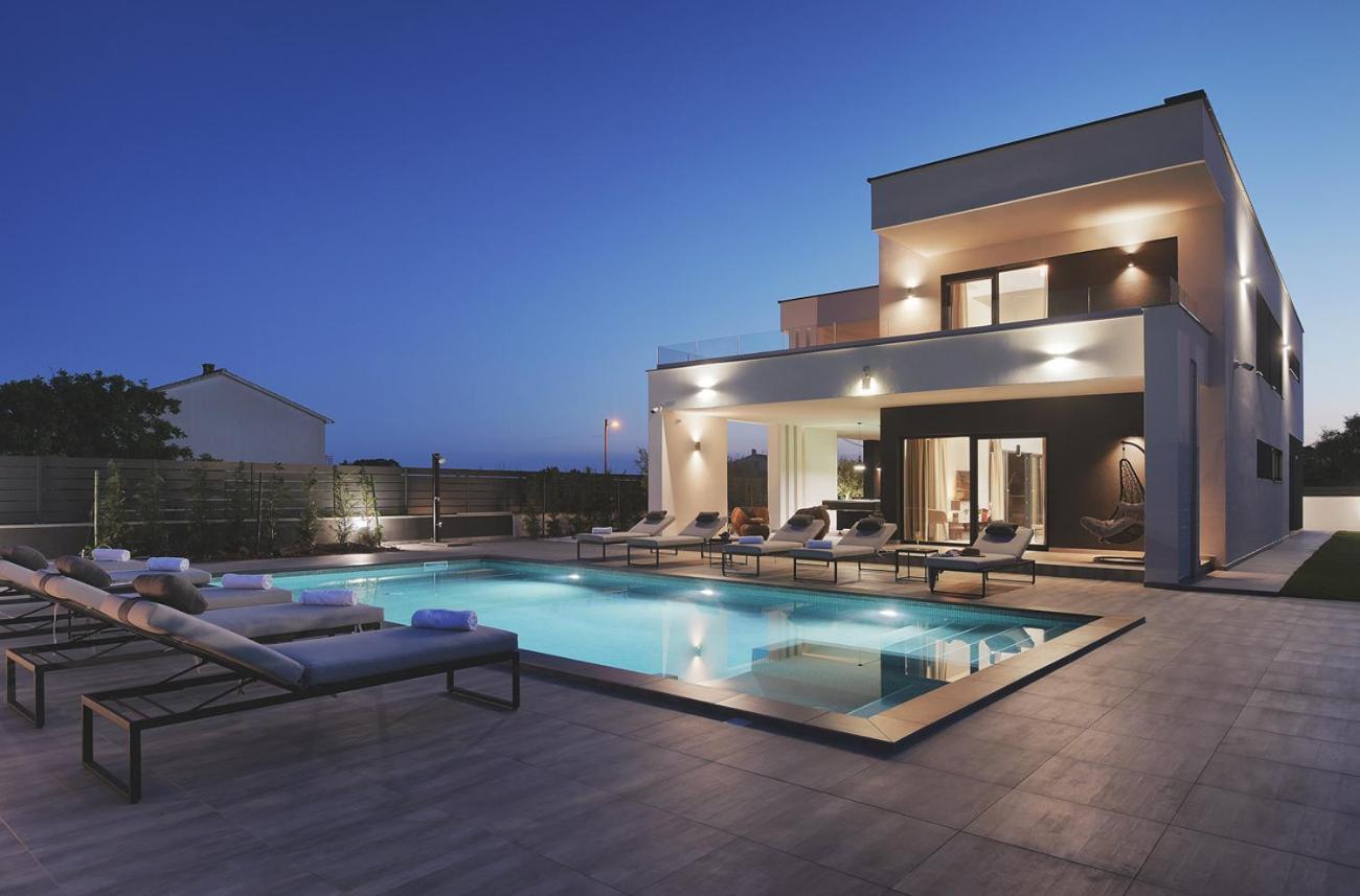 Villa Ula In Pula With Heated Pool And Sauna エクステリア 写真